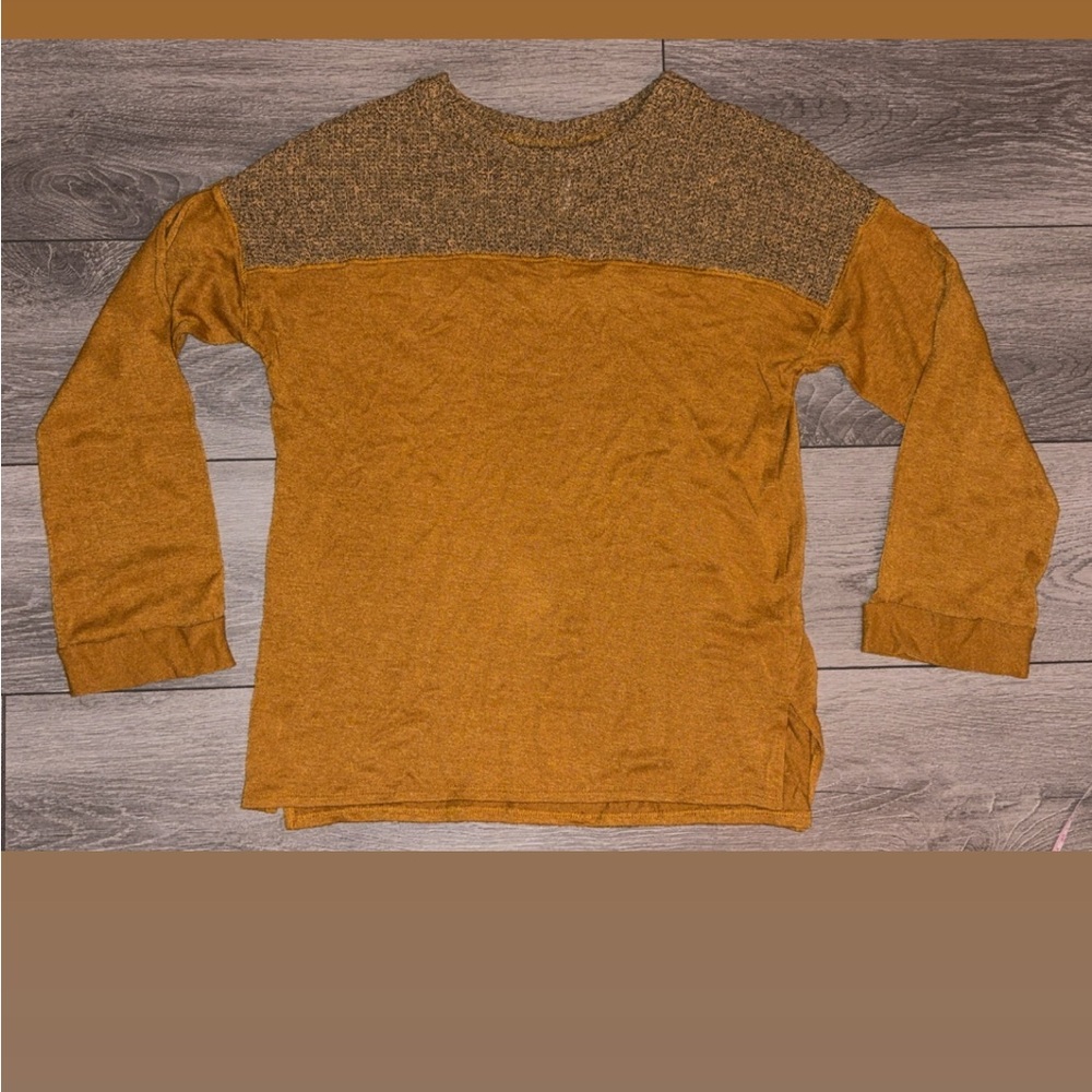 My Story Women’s Size Medium Long Sleeved Top Blouse Gold Yellow Dressy